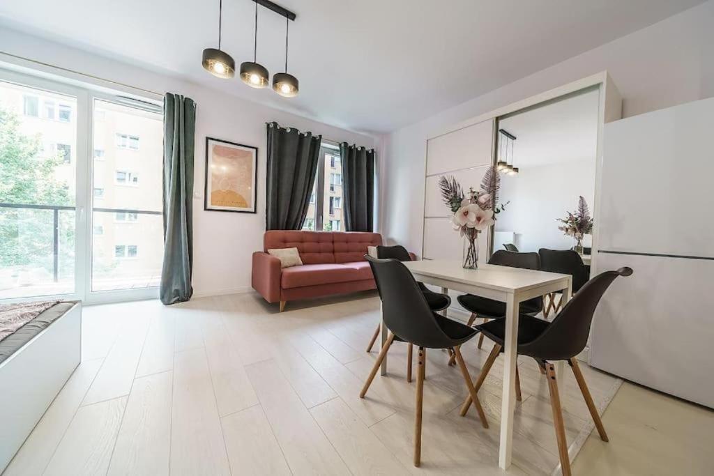 Urbannestgroup - Sienna 65 Apartment Warsawa Bagian luar foto